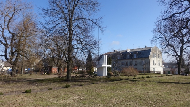 450 metų Priekulės jubiliejaus ženklas.