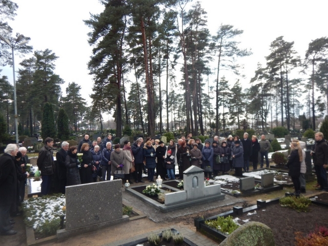 Šilutės Garbės pilietį V.Vaicekauską prisimenant. Prie jo kapo.