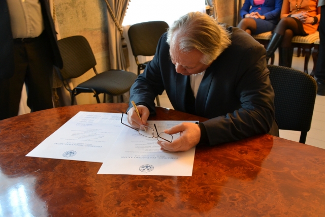 Šilutės sąjūdžio protokolų perdavimas Šilutės H.Šojaus muziejui.