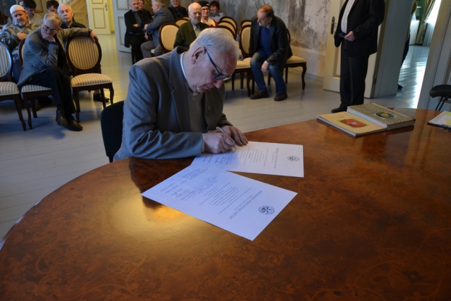 Šilutės sąjūdžio protokolų perdavimas Šilutės H.Šojaus muziejui.