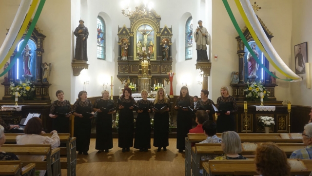 „Gegužio žiedai“ 2019 Šilutės Šv. Kryžiaus katalikų bažnyčioje.