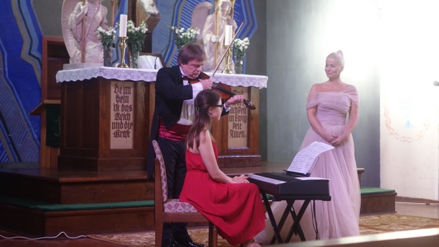 Muzikos šventė su V.Genyte ir Z.Levickiu.